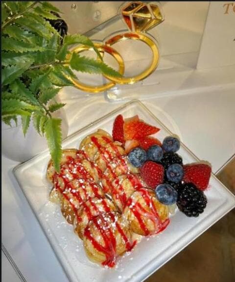 Wedding crepe service with sweet toppings